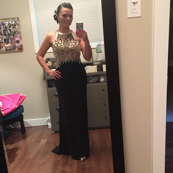 Stunning dress - Picture 2 of 3